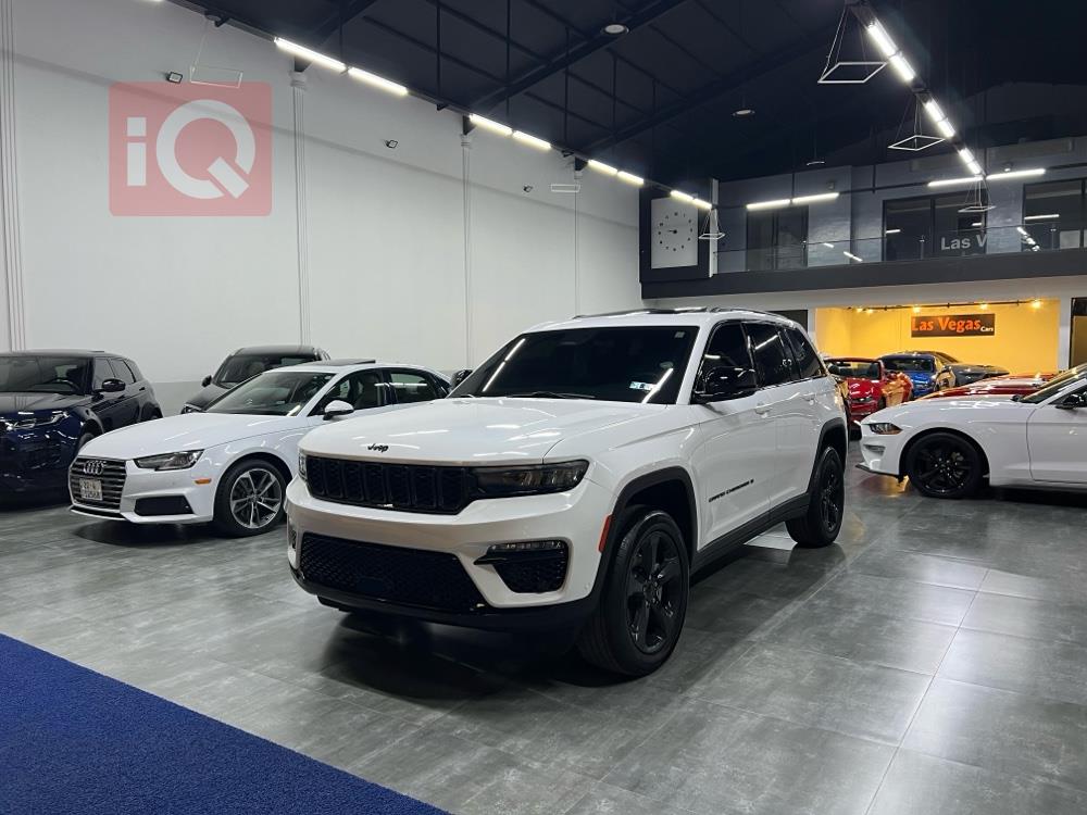 جیپ گراند شیرۆکی